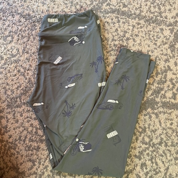 LulaRoe Leggings size Tall&Curvy Pre-Owned - Picture 1 of 3